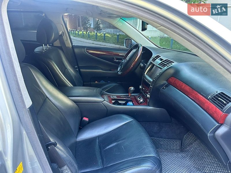 Седан Lexus LS 2007 в Черновцах фото 24 Седан Lexus LS 2007 в Черновцах