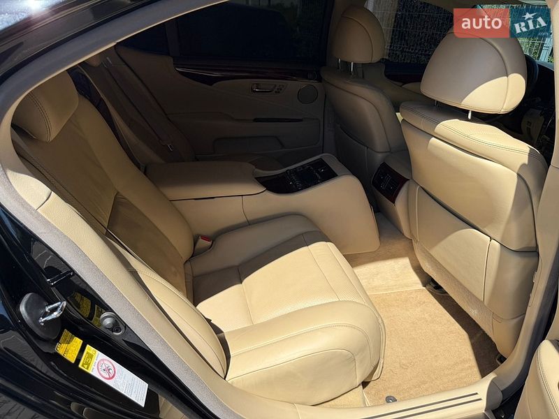 Седан Lexus LS 2007 в Одесі