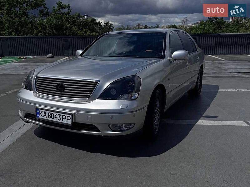 Lexus LS 2001