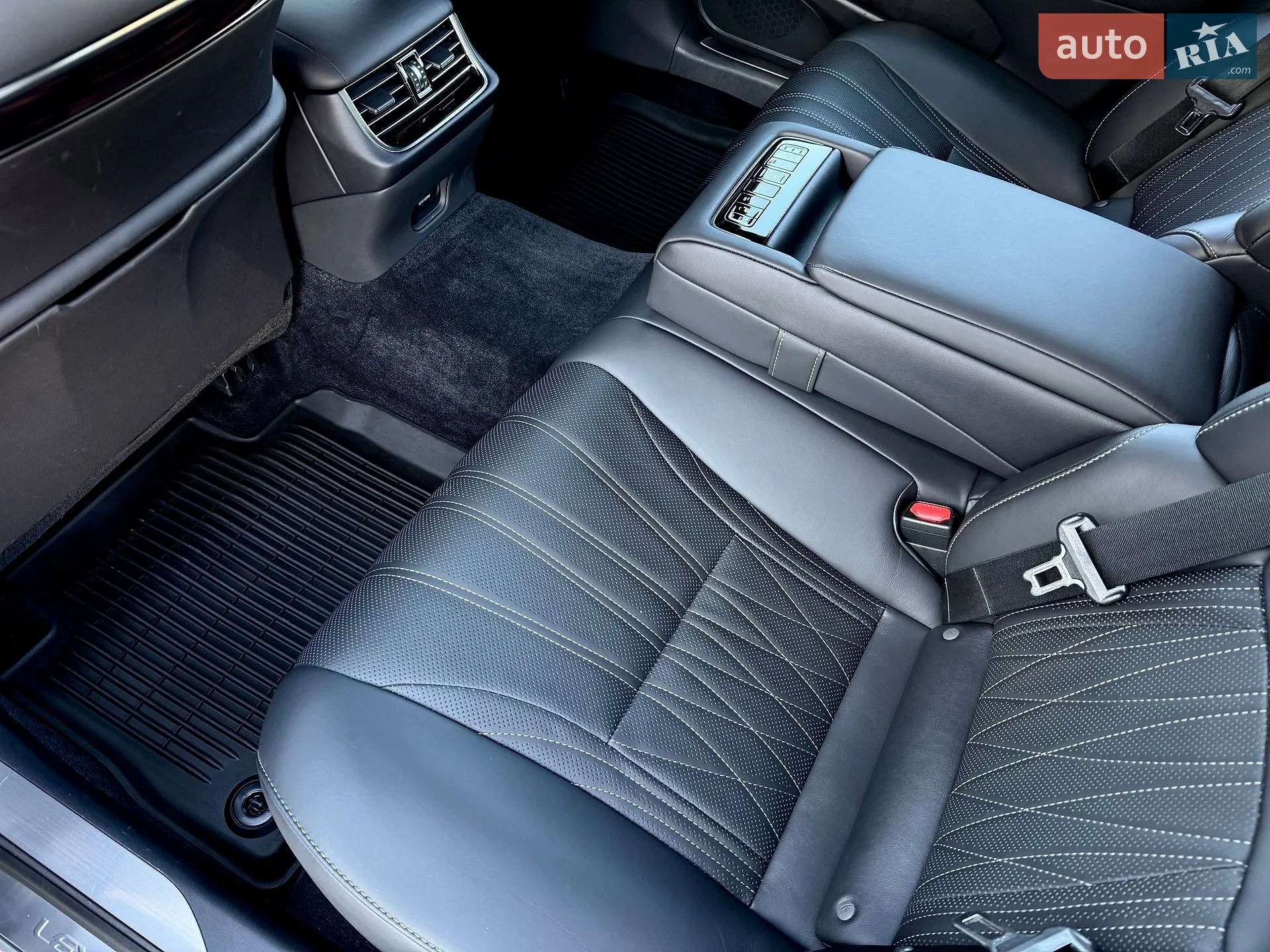 2020 Lexus LS - мініатюра 30