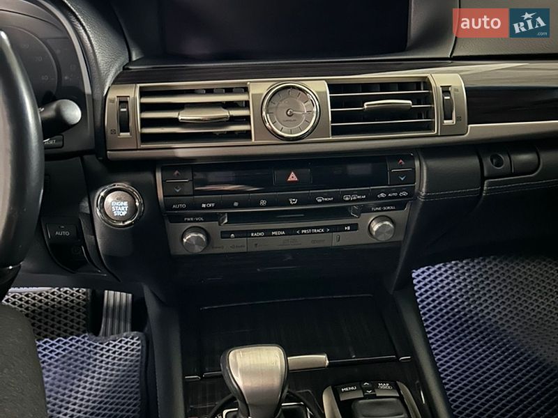 Седан Lexus LS 2014 в Киеве