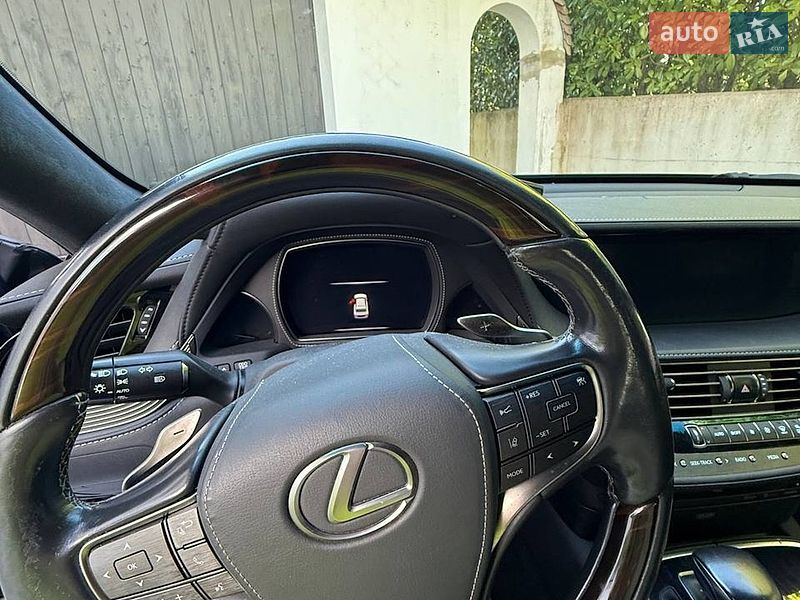 Седан Lexus LS 2018 в Києві