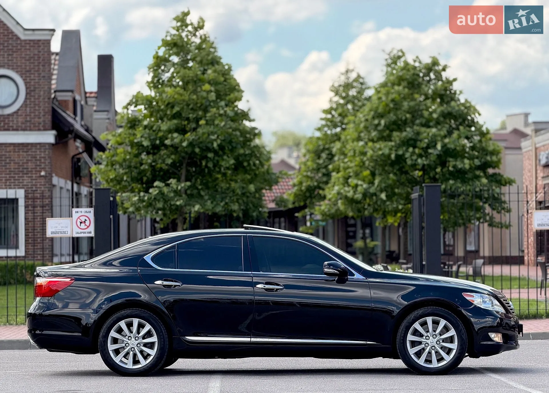 2010 Lexus LS - мініатюра 26
