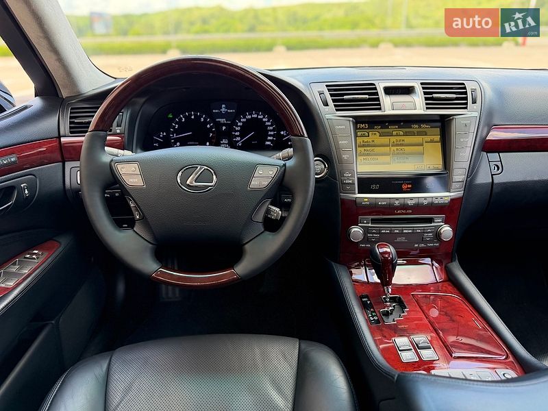 Седан Lexus LS 2010 в Києві