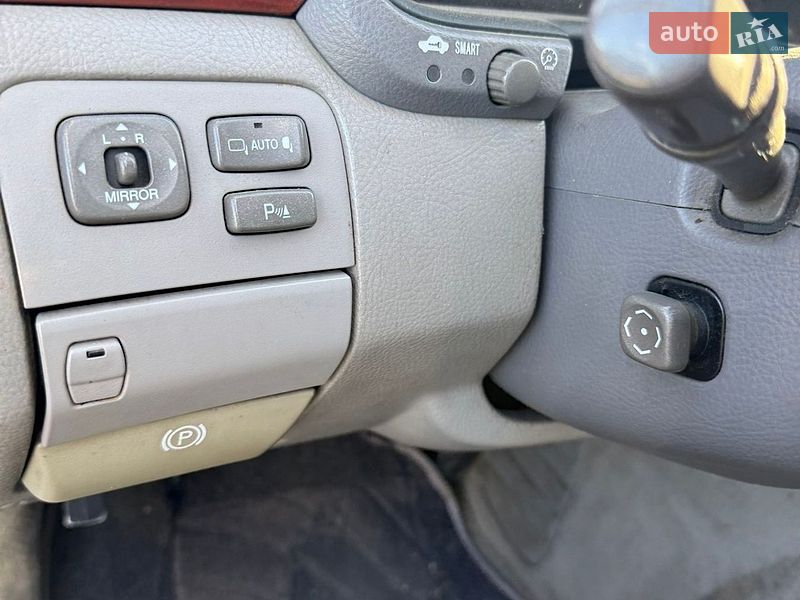 Седан Lexus LS 2001 в Киеве
