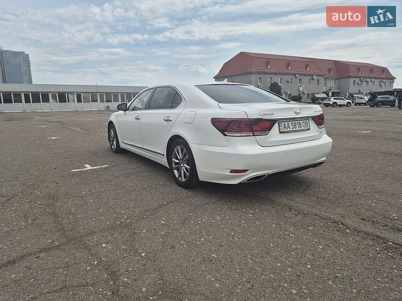 Седан Lexus LS 2013 в Києві