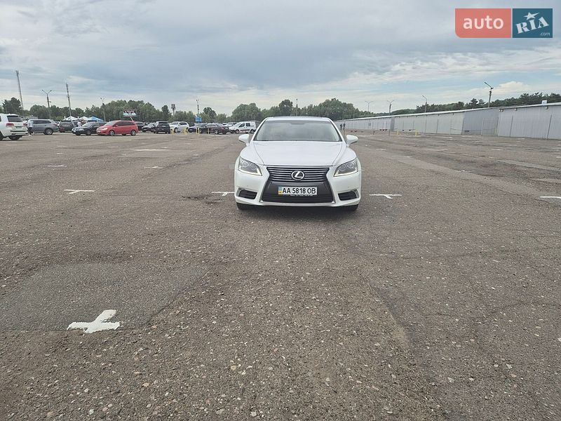 Седан Lexus LS 2013 в Києві