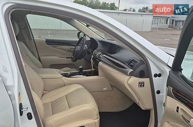 Седан Lexus LS 2013 в Києві