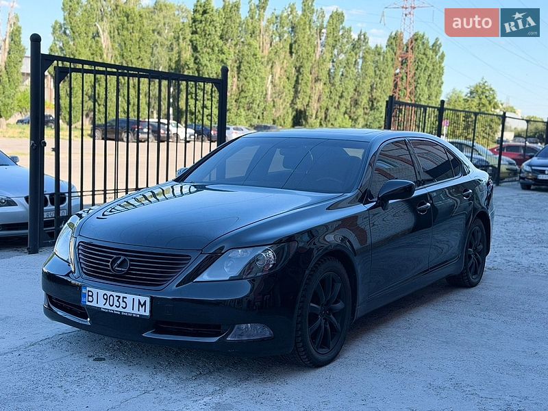 Седан Lexus LS 2007 в Кременчуці