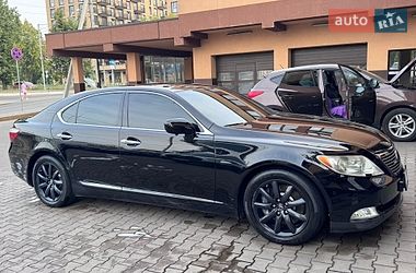 Седан Lexus LS 2007 в Бродах