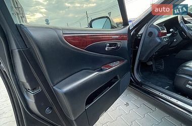 Седан Lexus LS 2007 в Калуше