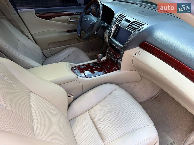Седан Lexus LS 2007 в Одессе