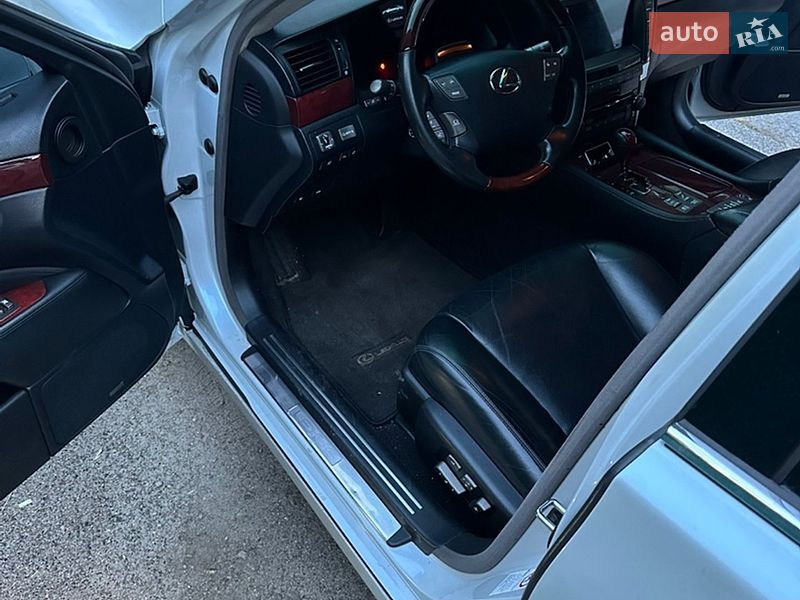 Седан Lexus LS 2007 в Одессе