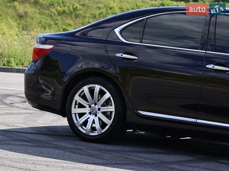 Седан Lexus LS 2007 в Полтаве
