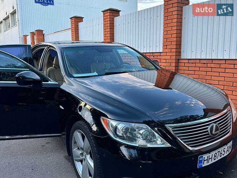 Седан Lexus LS 2007 в Одессе