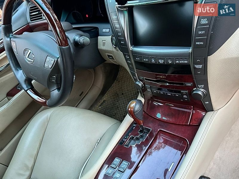 Седан Lexus LS 2007 в Одессе