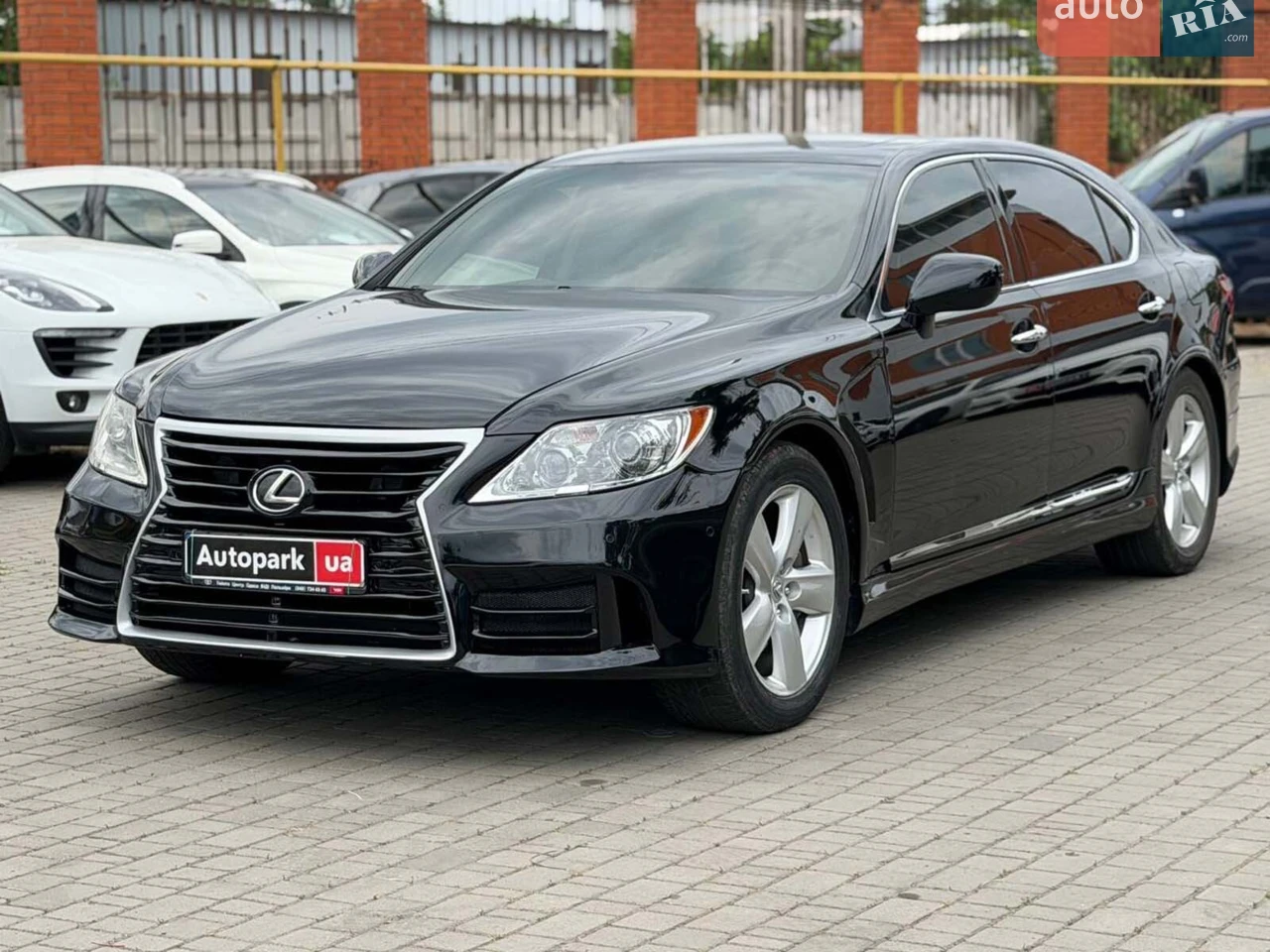 2010 Lexus LS - мініатюра 27