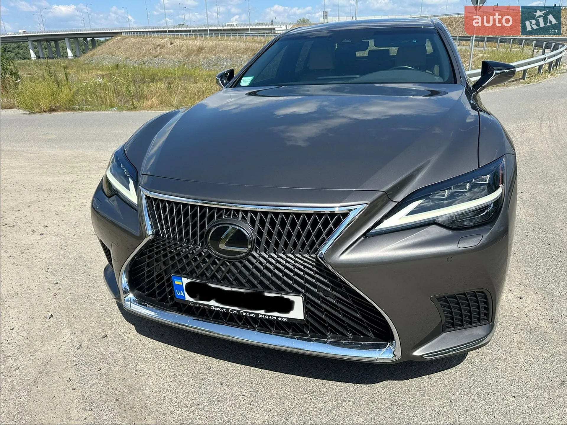 2020 Lexus LS - мініатюра 2
