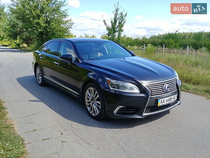 Lexus LS 2015