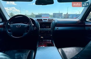 Седан Lexus LS 2008 в Рівному