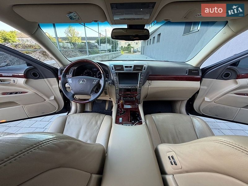 Седан Lexus LS 2007 в Ивано-Франковске