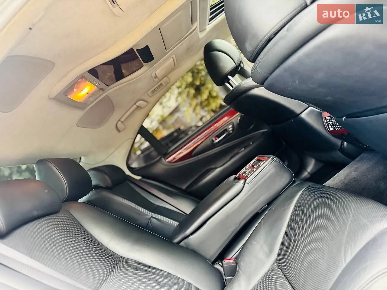 2010 Lexus LS - мініатюра 26