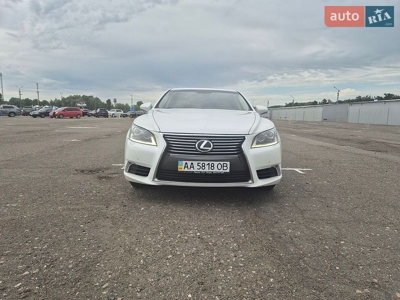 Lexus LS 2013