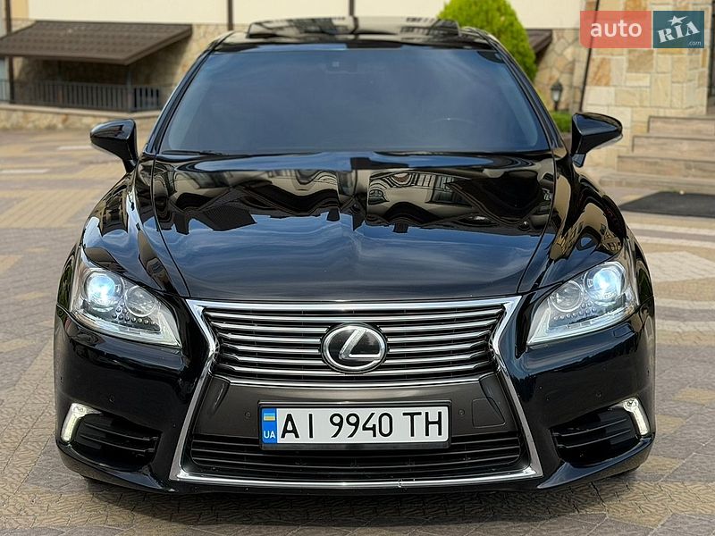 Седан Lexus LS 2012 в Тернополі
