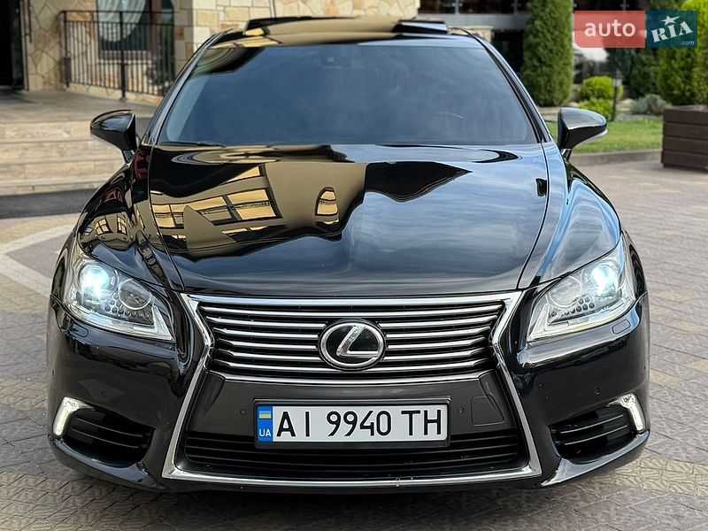 Седан Lexus LS 2012 в Тернополі