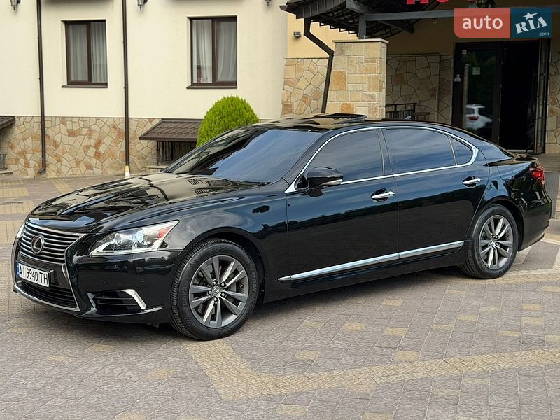 Седан Lexus LS 2012 в Тернополі
