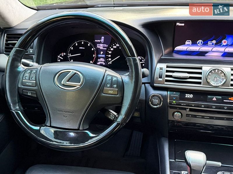 Седан Lexus LS 2012 в Тернополі
