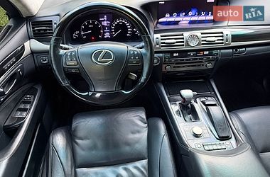 Седан Lexus LS 2012 в Тернополі