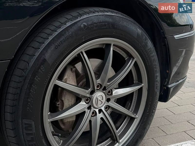 Седан Lexus LS 2002 в Києві
