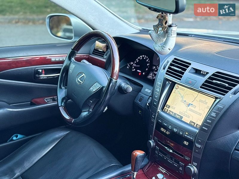 Седан Lexus LS 2008 в Дніпрі