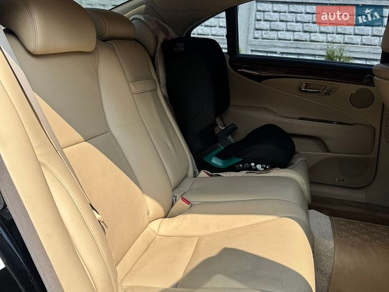Седан Lexus LS 2007 в Києві
