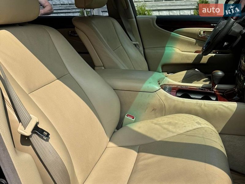 Седан Lexus LS 2007 в Києві