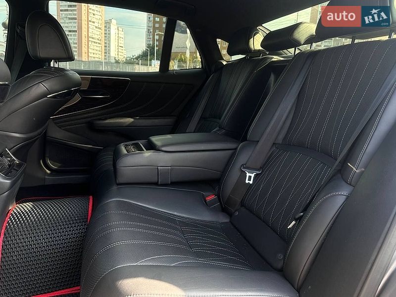 Седан Lexus LS 2018 в Києві