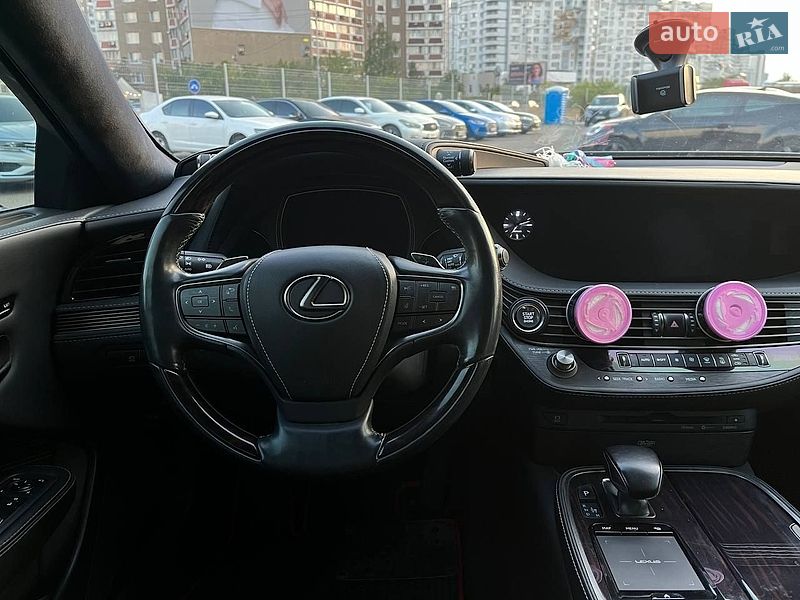 Седан Lexus LS 2018 в Києві