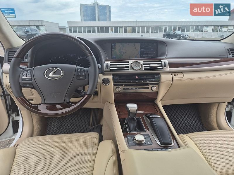 Седан Lexus LS 2013 в Киеве