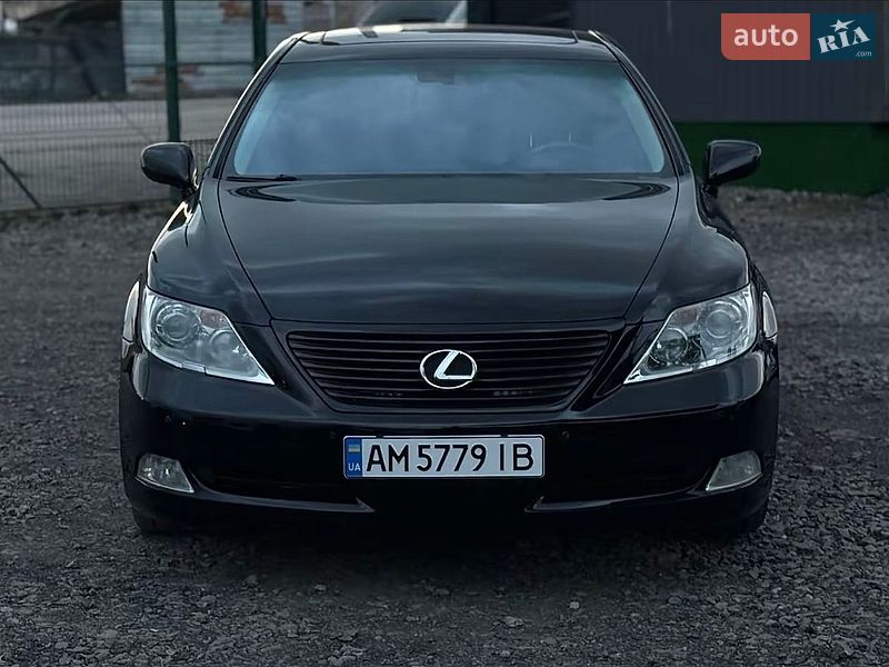 Седан Lexus LS 2007 в Киеве