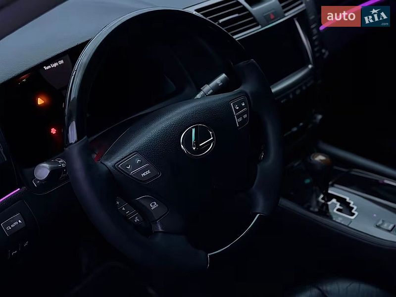 Седан Lexus LS 2007 в Киеве
