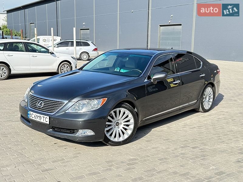 Седан Lexus LS 2007 в Львове
