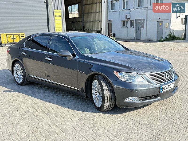 Седан Lexus LS 2007 в Львове