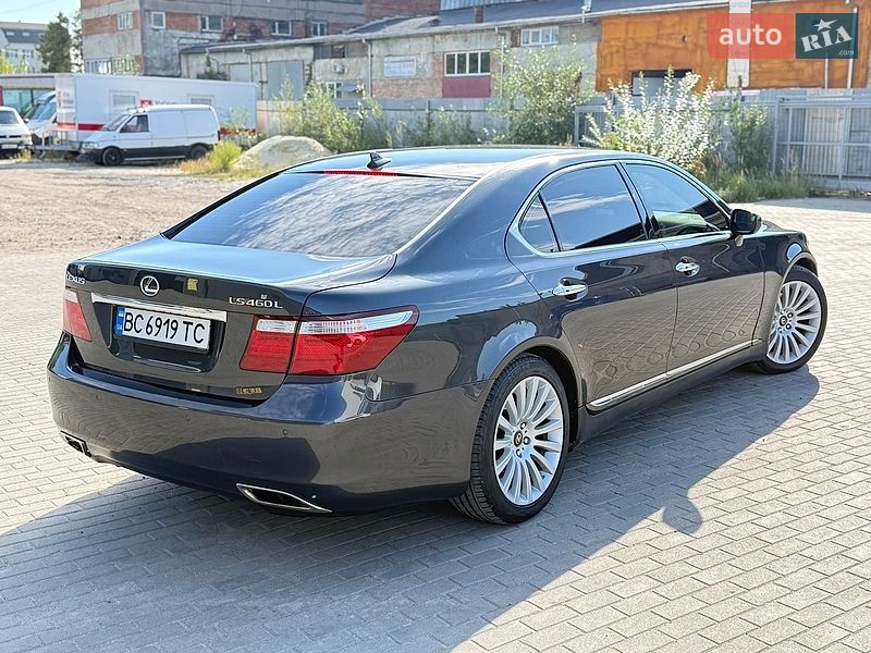 Седан Lexus LS 2007 в Львове