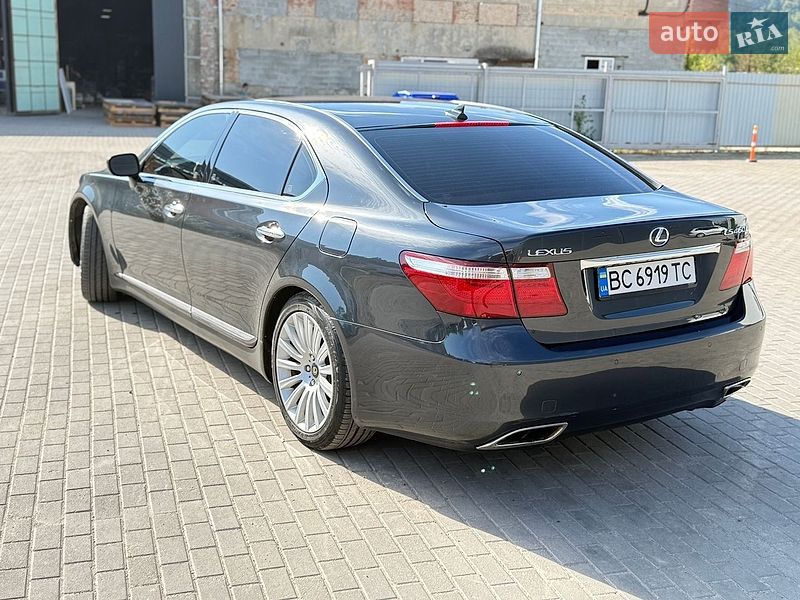 Седан Lexus LS 2007 в Львове