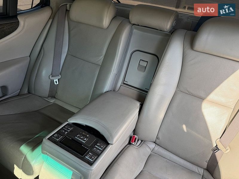 Седан Lexus LS 2007 в Львове