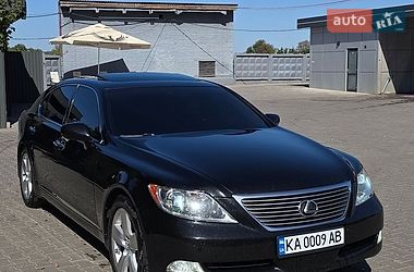 Седан Lexus LS 2007 в Славянске