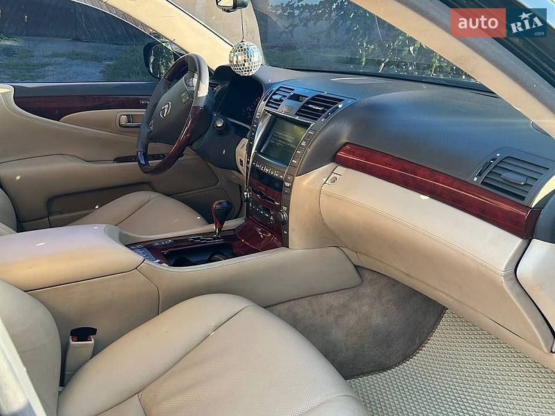Седан Lexus LS 2007 в Полтаве