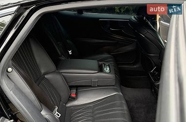 Седан Lexus LS 2018 в Киеве