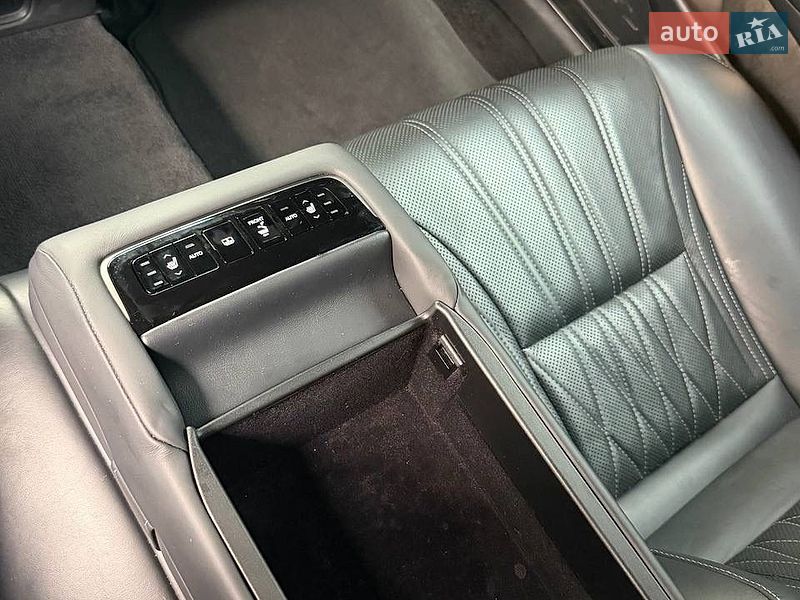 Седан Lexus LS 2018 в Киеве